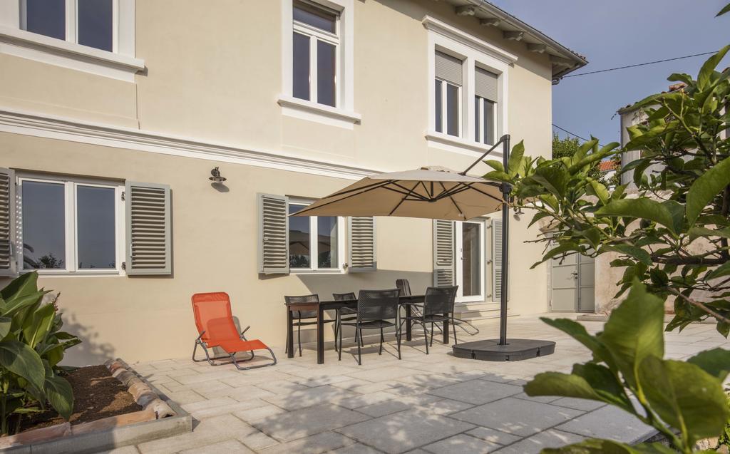 Apartments Villa Adrienne มาลีโลชินจ์ ภายนอก รูปภาพ